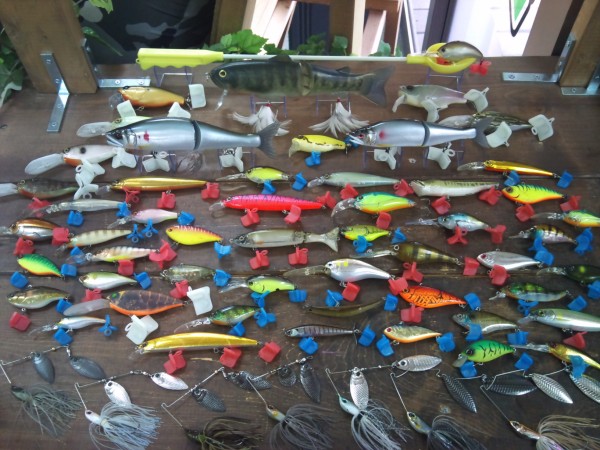 山科店　入荷情報　ルアーいっぱい入荷！！！