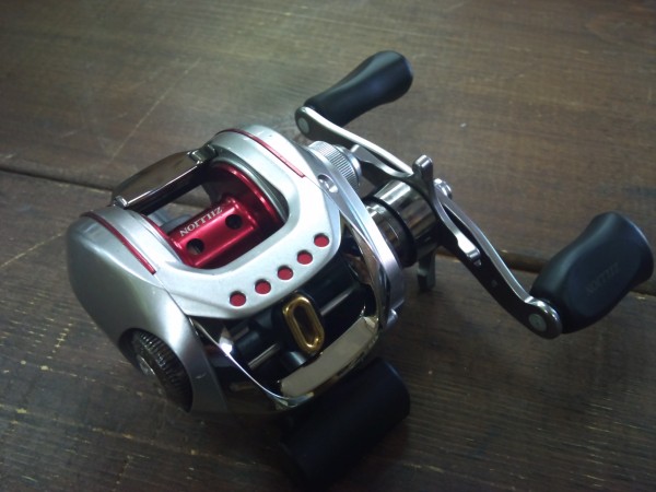 山科店入荷情報　BL-742HRB＆T.D.ジリオン100SHL