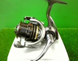 ダイワ・ＮＥＷルビアス２００４・Ｊドリーム６．３Ｒ　ダイコー・ドレッドノート（茨木店）