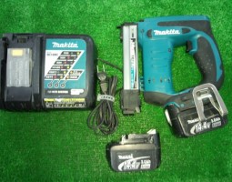 【工具】マキタ充電式タッカ入荷！！(大東店)