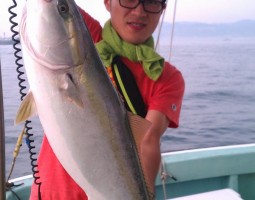 明石海峡 激アツ ジギング釣果情報 (大東店・塩屋店) 明石海峡 激アツ ジギング釣果情報 (大東店・塩屋店)