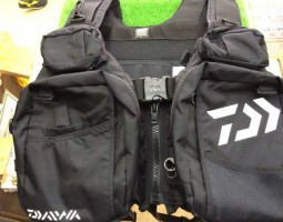 ダイワ パズデザイン ライフジャケット入荷!! ダイワ パズデザイン ライフジャケット入荷!!