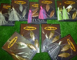 デプス　ヒュージスピナーベイト　入荷！　大東店