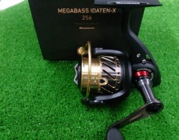 メガバス・イダテン、オロチＸ４。２本　ダイワ・セルテートハイパーカスタム・ブルーバッカー・アルファス・人気ルアー（茨木店）