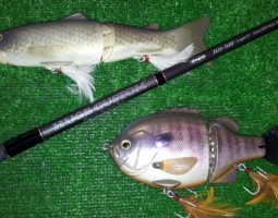 ヒュージカスタム、ブルシューター、スラスイ２５０、入荷！！　四日市店