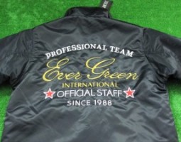 DR-100ZX/ミリオネアライト/パトリアーク/エバーグリーンオフィシャルスタッフジャンパー(オンラインストア) DR-100ZX/ミリオネアライト/パトリアーク/エバーグリーンオフィシャルスタッフジャンパー(オンラインストア)