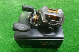 スティーズＳＶ・キャタリナ・レボ ＬＴ（茨木店）