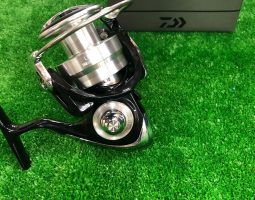 １９レグザ　１７エクセラー　１２アンタレス　（茨木店）