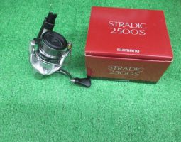 シマノ 15ストラディック 2500S シマノ ゾディアス264L-2など買取入荷しております! シマノ 15ストラディック 2500S シマノ ゾディアス264L-2など買取入荷しております!