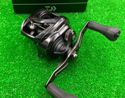 タトゥーラ３００ＸＳＬ　入荷情報（豊中店）