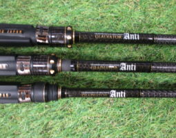 グラディエーターアンチ各種入荷しております。　道楽箱山科店