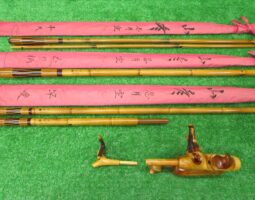 紀州へら竿 山彦 忍月 空 10尺 竿掛け 玉の柄 、有働 万力 朱印など ヤフオク出品中です（オンラインショップ入荷情報）